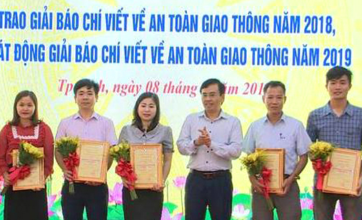 Trao giải báo chí; chuyên đề về ATGT năm 2018